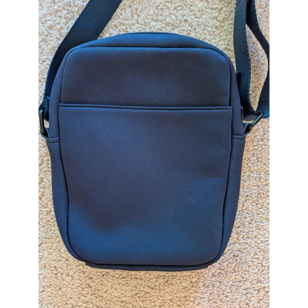 Tommy Hilfiger Navy Blue Neoprene Crossbody Bag Messenger Sporty Purse